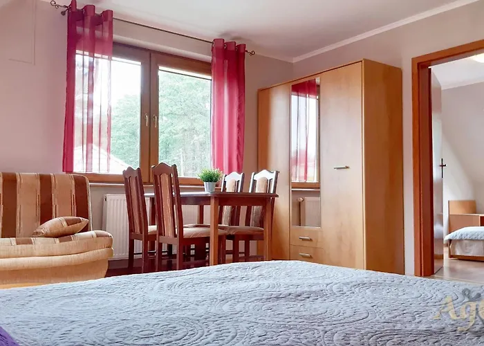 Agcez Ubytování v soukromí Międzywodzie