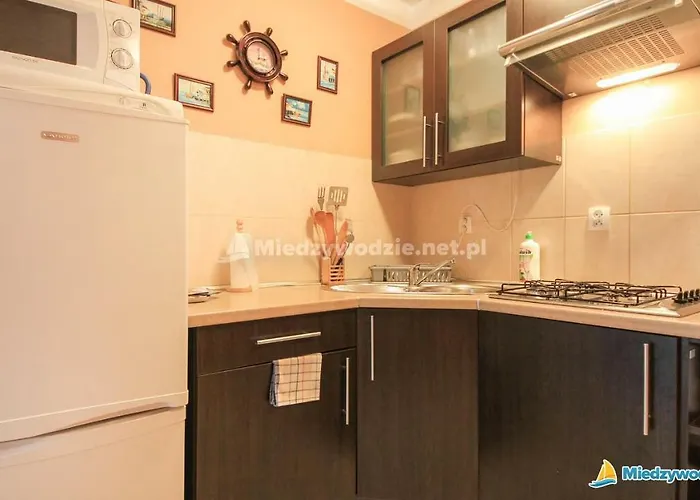 Agcez * Międzywodzie